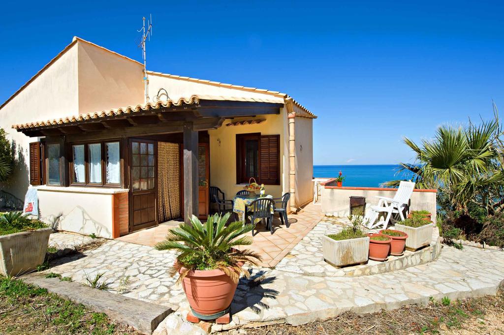Blunda Holiday Home Castellammare del Golfo Oda fotoğraf